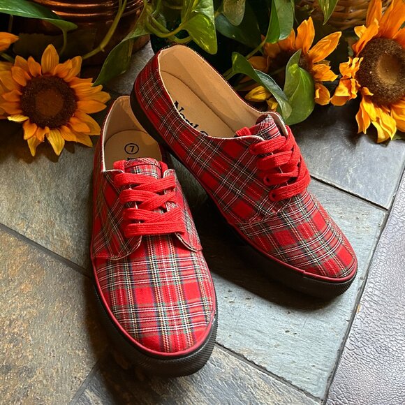 (NEW) Royal Stewart Plaid Lace-up Oxford Sneakers - Picture 9 of 10